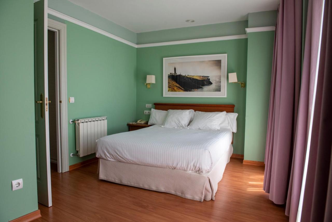סן ויסנטה דה לה ברקרה Hotel Faro De San Vicente מראה חיצוני תמונה