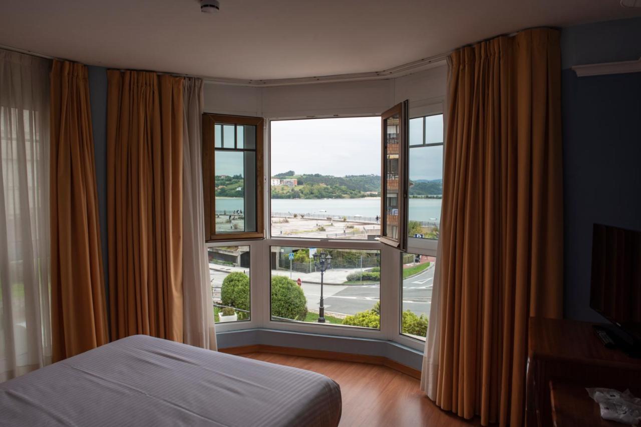 סן ויסנטה דה לה ברקרה Hotel Faro De San Vicente מראה חיצוני תמונה