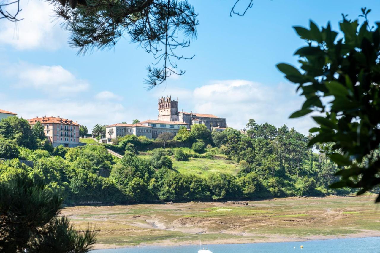 סן ויסנטה דה לה ברקרה Hotel Faro De San Vicente מראה חיצוני תמונה