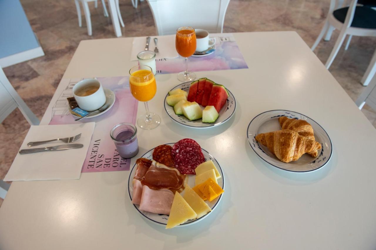 סן ויסנטה דה לה ברקרה Hotel Faro De San Vicente מראה חיצוני תמונה