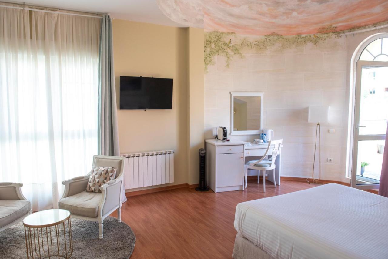 סן ויסנטה דה לה ברקרה Hotel Faro De San Vicente מראה חיצוני תמונה