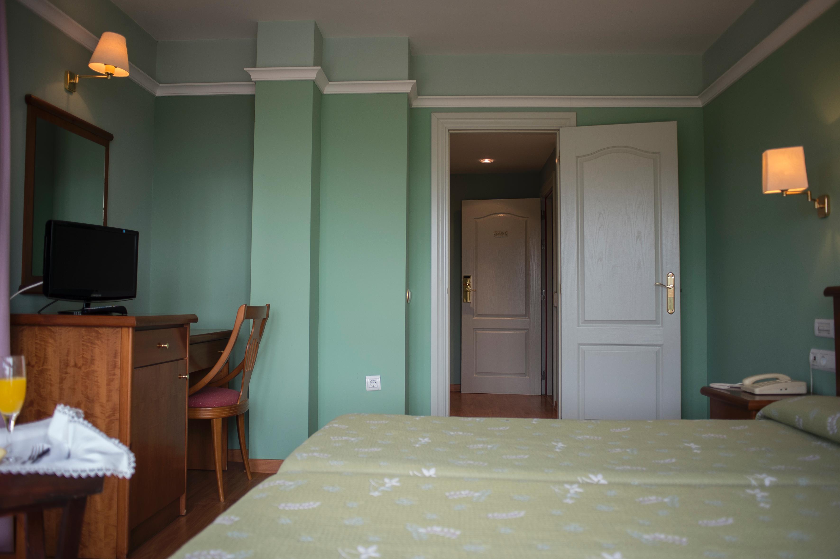 סן ויסנטה דה לה ברקרה Hotel Faro De San Vicente מראה חיצוני תמונה